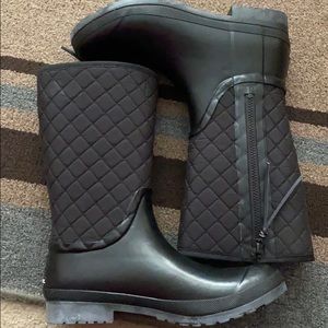 Sperry quilted zippered rainboot NWOT